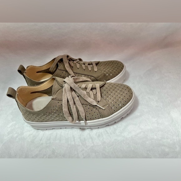 Patrizia Tan Suede Sneakers Women’s Size 7 Lace Up Shimmer Accents White Sole - Picture 15 of 16